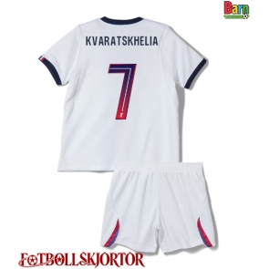 Paris Saint-Germain Khvicha Kvaratskhelia #7 Borta Kläder Barn 2026-27 Kortärmad (+ Korta byxor)